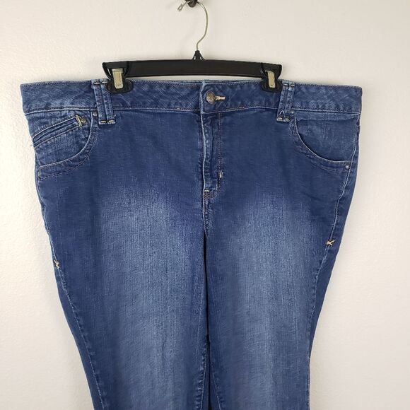 Women's Plus Size Lane Bryant Simply Straight Cut Off Frayed Denim Jeans Pants - Picture 4 of 11